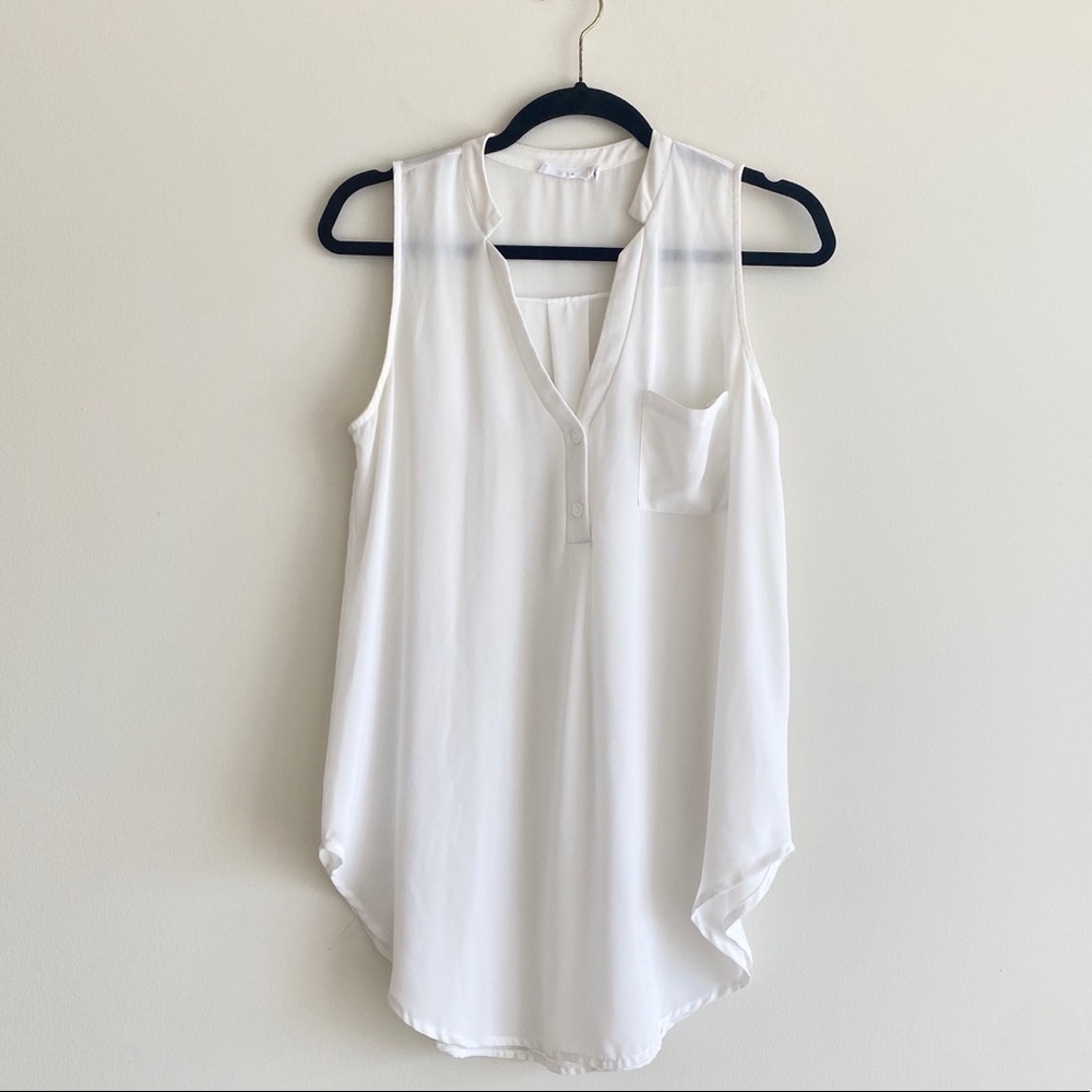 Lush brand - White Sleeveless Blouse - S